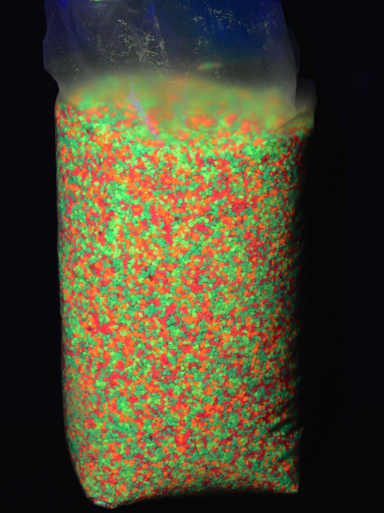 1kg PSYWORK Schwarzlicht Farbkies 2-3mm